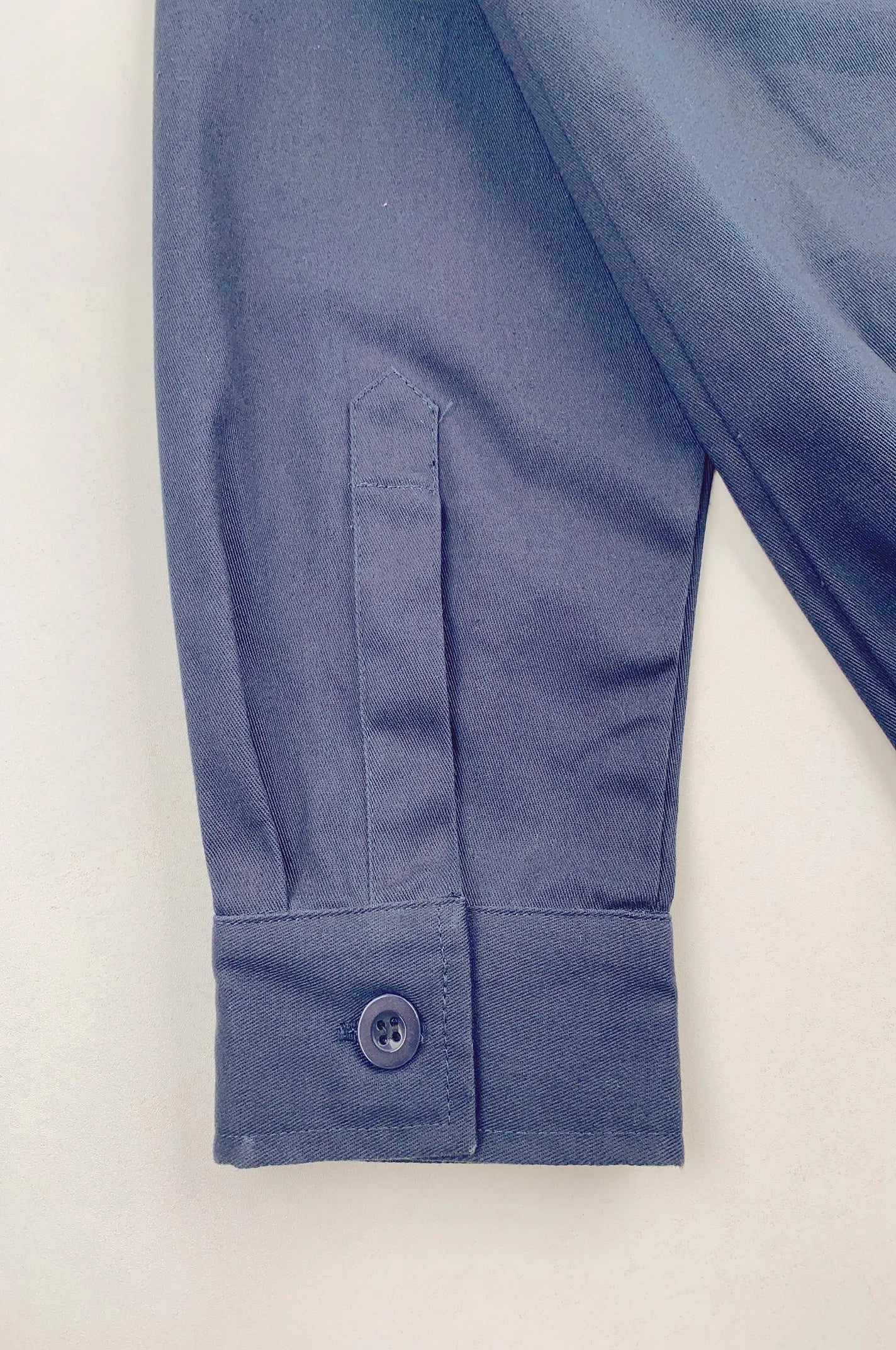 訂做寶藍色繡花LOGO工業制服 時尚設計下擺橡筋腰圍 D369