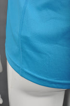 Carregar imagem no visualizador da galeria, W202 訂做男裝功能性運動衫 自製反光效果功能性運動衫 設計功能性運動衫 功能性運動衫專門店 天空藍色

