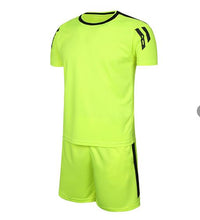 將圖片載入圖庫檢視器 訂製休閒足球服  個人設計速乾足球服短袖套裝中心  GB1-708
